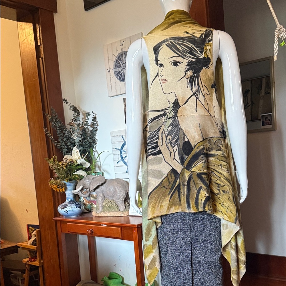 NWT Adore size small Artistic Sleeveless Drape Top